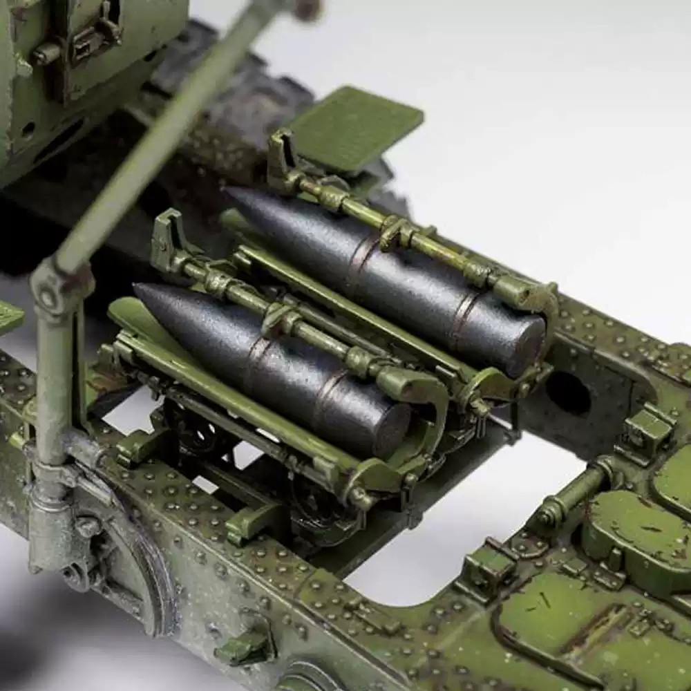 نموذج بلاستيكي أصلي من زفيدا ب - مراجعة Model Kit Zvezda وسعره