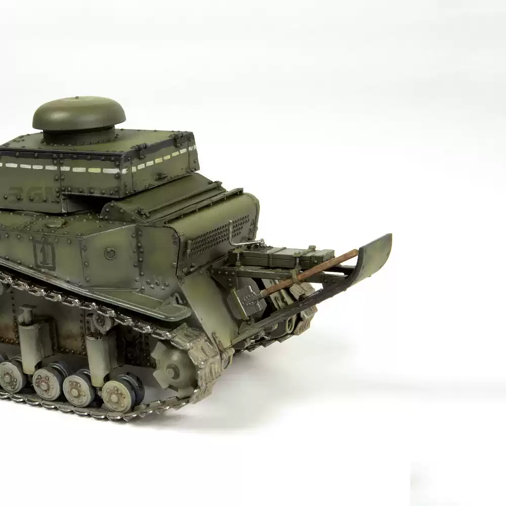 طقم نموذج بلاستيكي أصلي من زفي - مراجعة Model Kit Zvezda وسعره