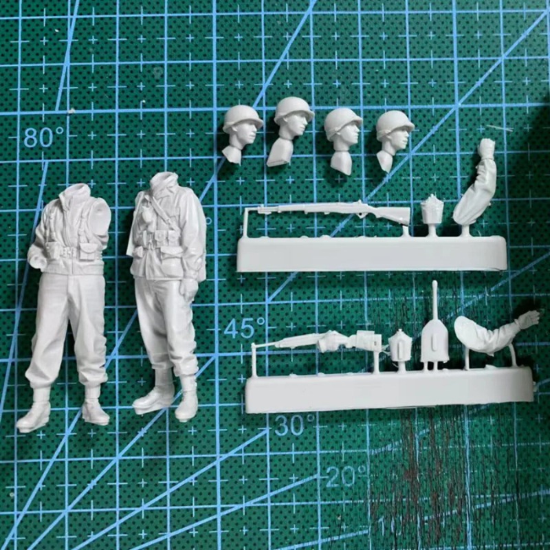 1/35 مقياس الراتنج نموذج لجسم  - مراجعة Model Kit History وسعره